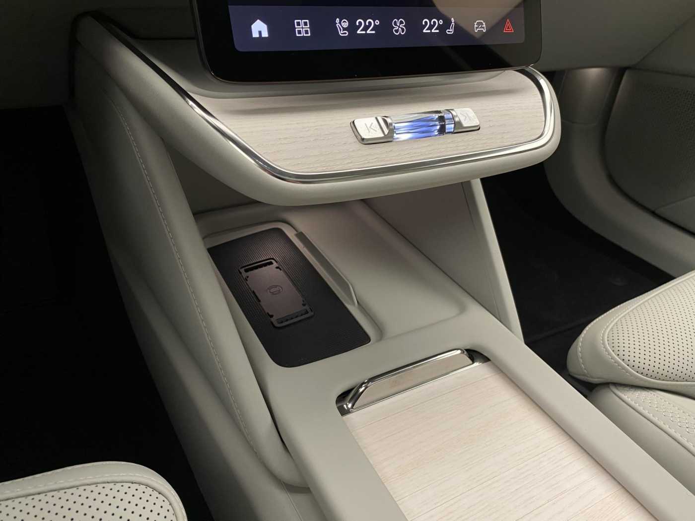 Volvo ES90