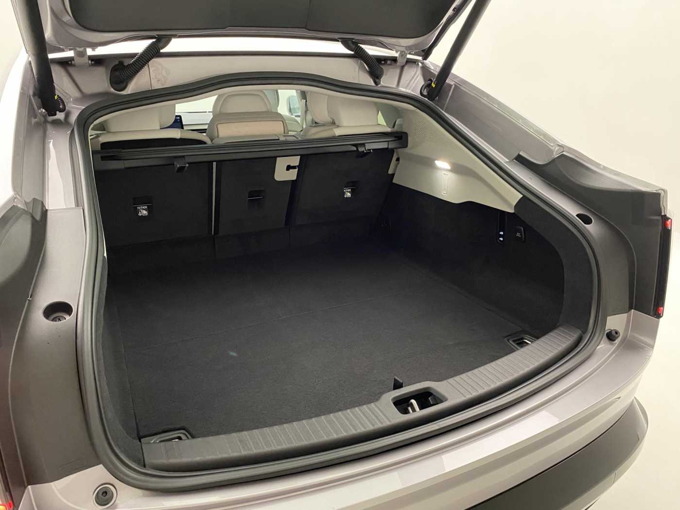 Volvo ES90
