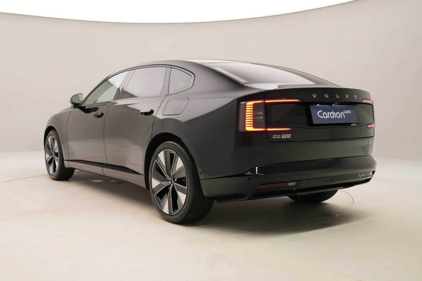 Volvo ES90