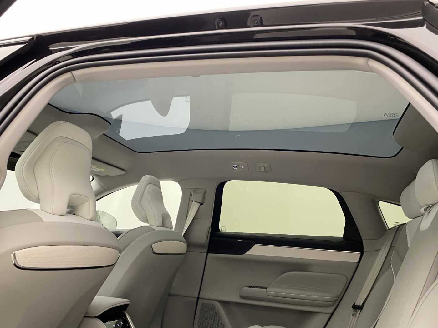 Volvo ES90