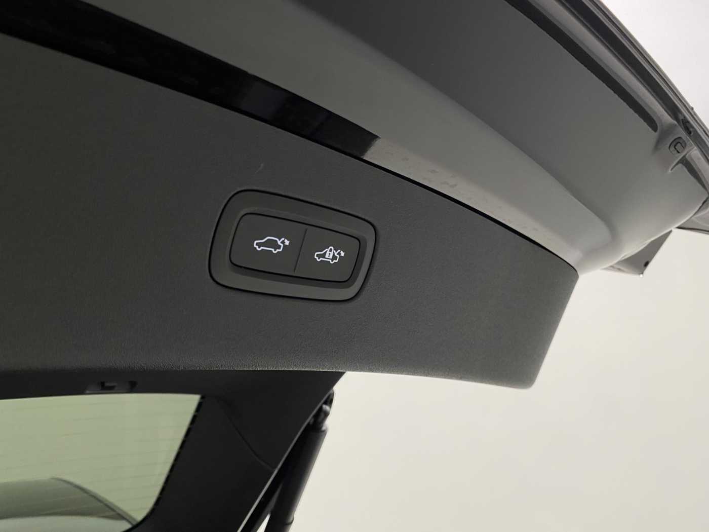 Volvo ES90