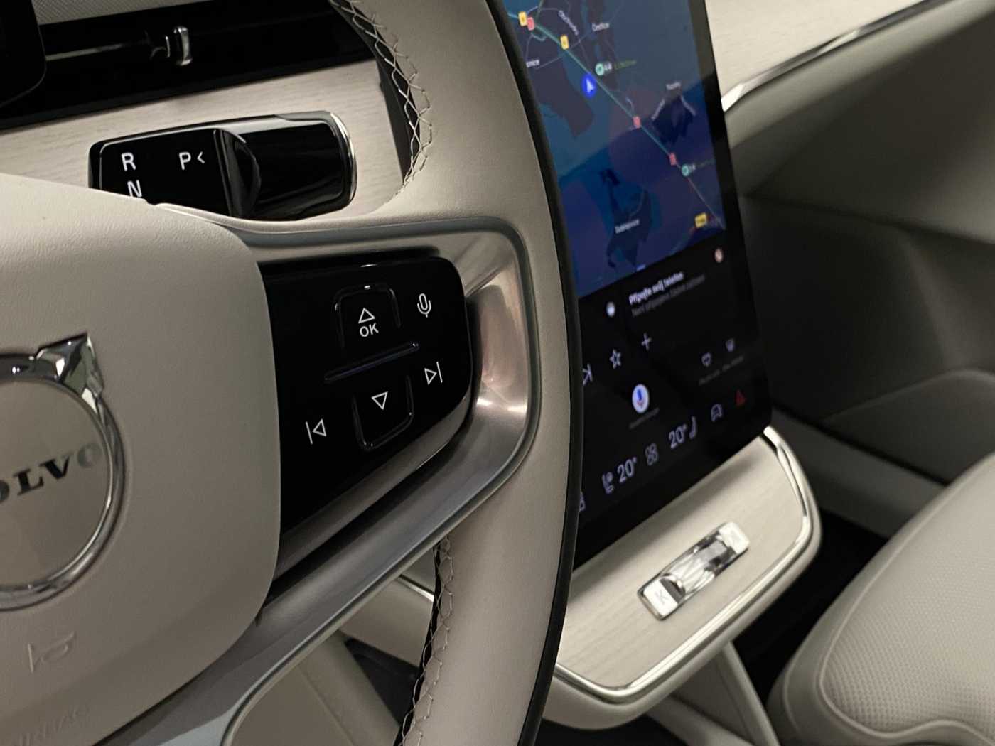 Volvo ES90