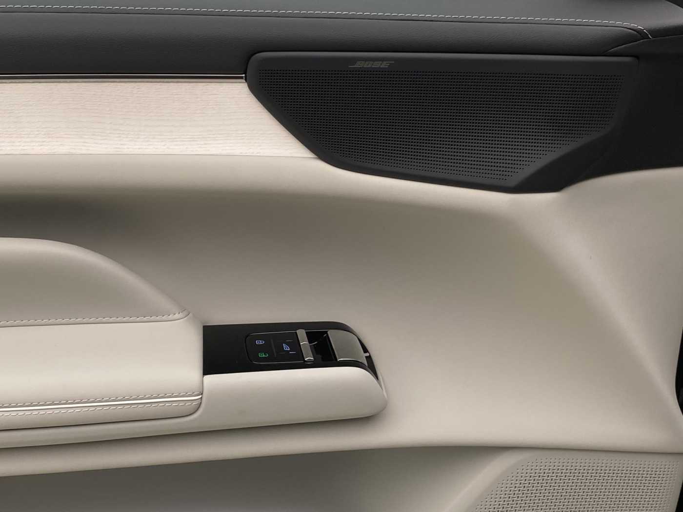 Volvo ES90