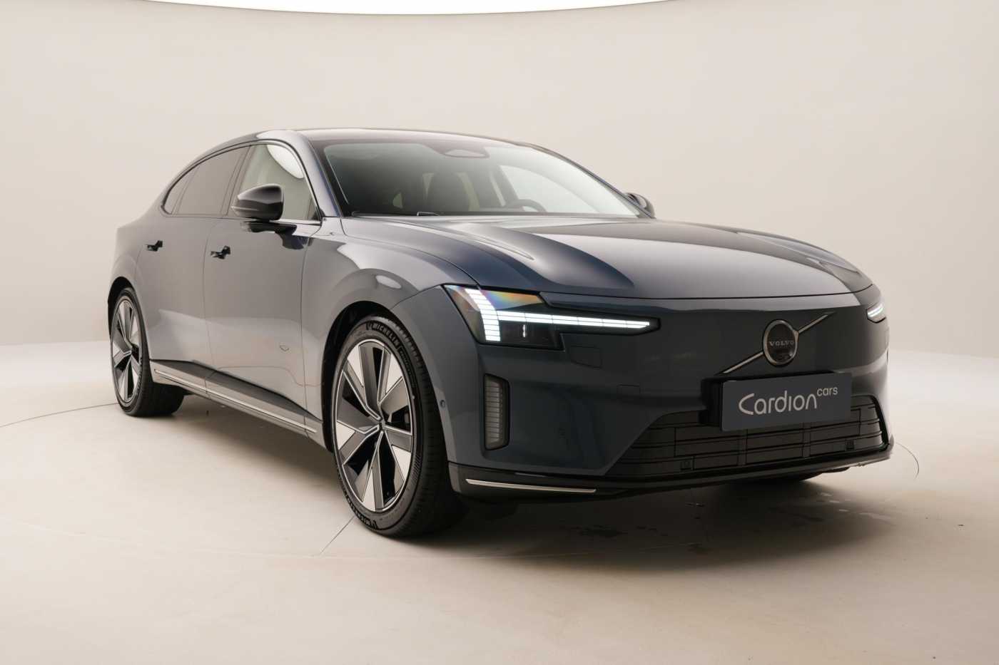 Volvo ES90