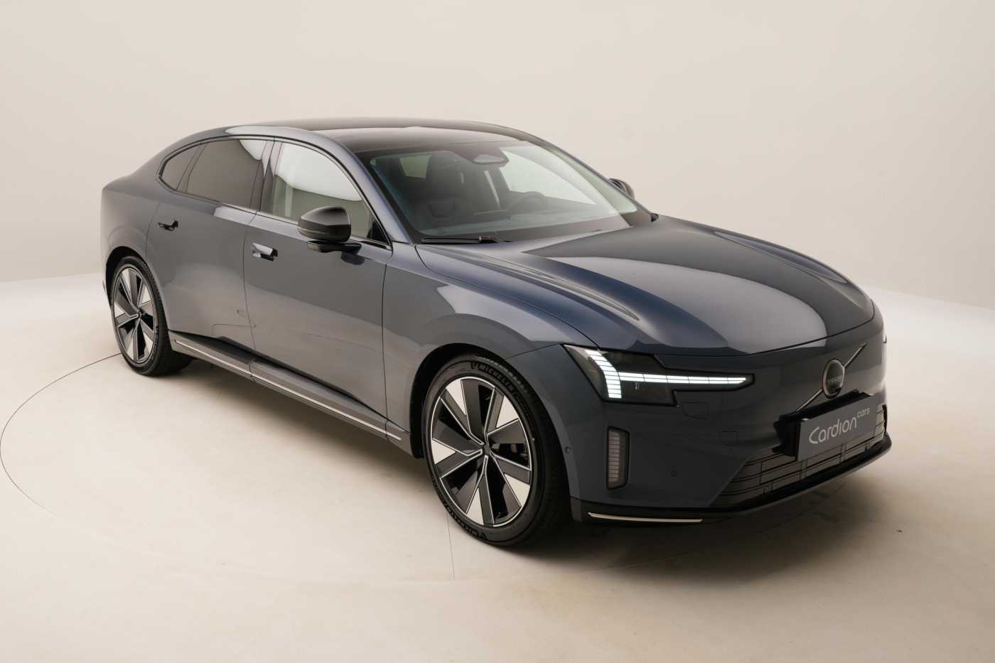 Volvo ES90