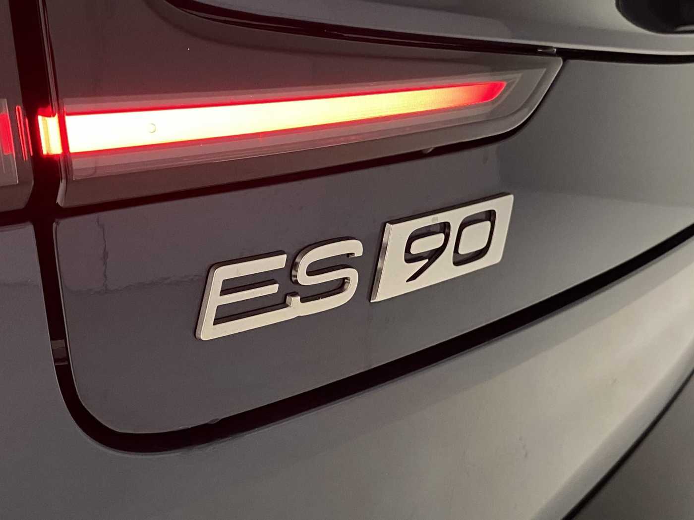 Volvo ES90