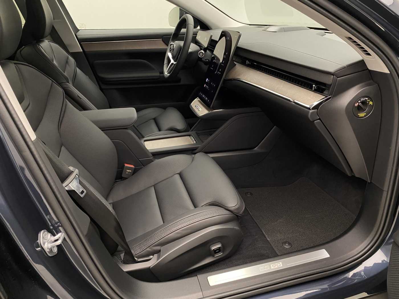 Volvo ES90