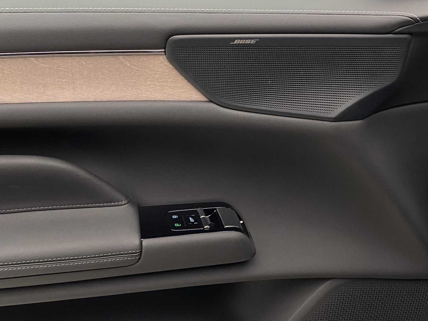 Volvo ES90