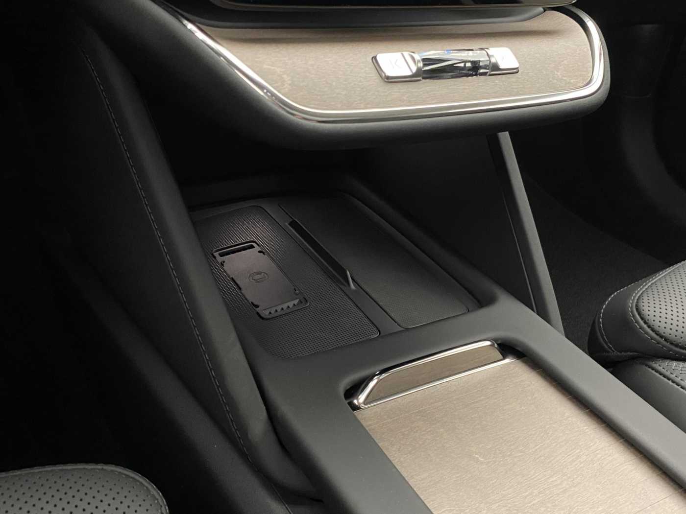 Volvo ES90