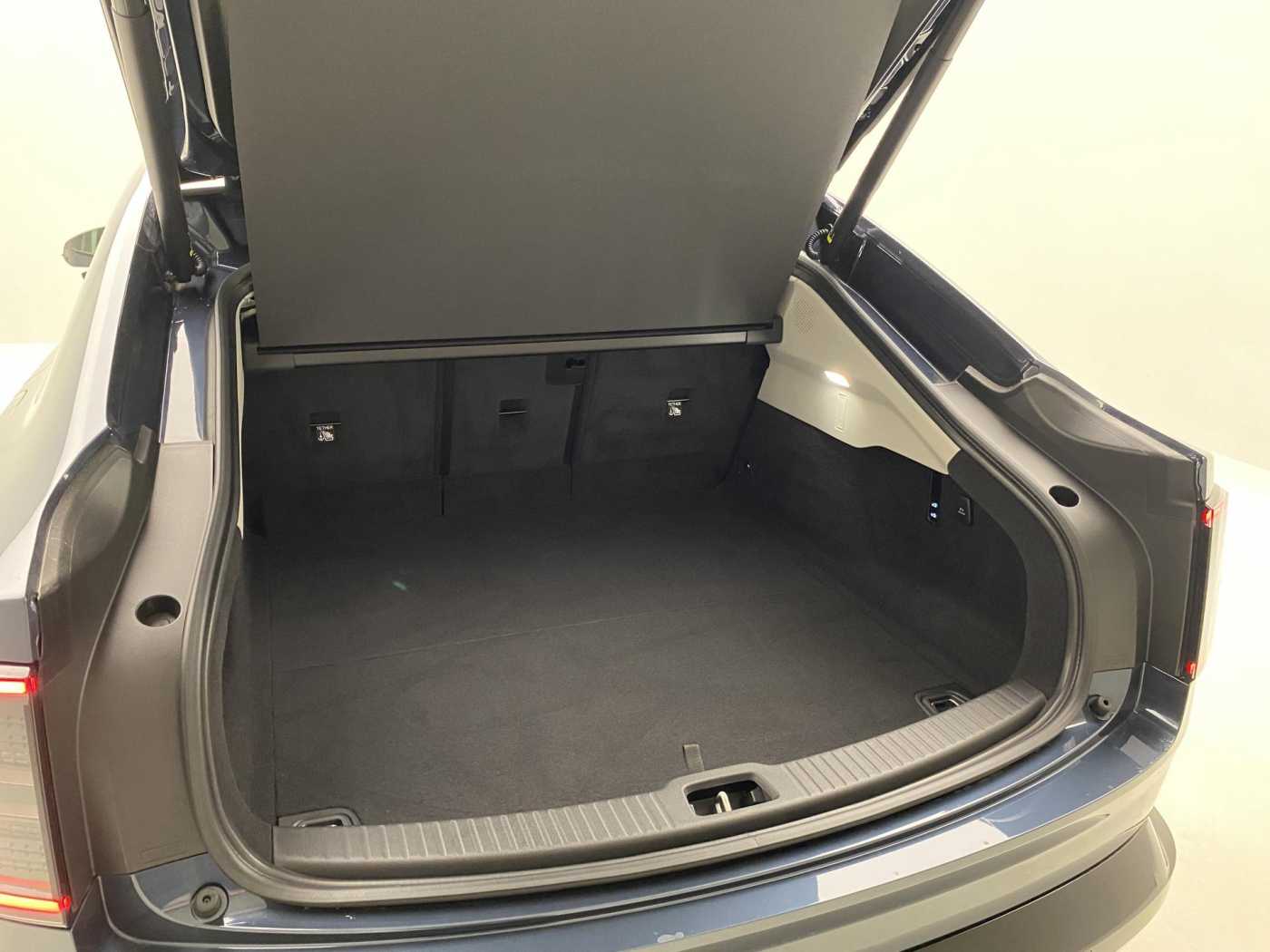 Volvo ES90