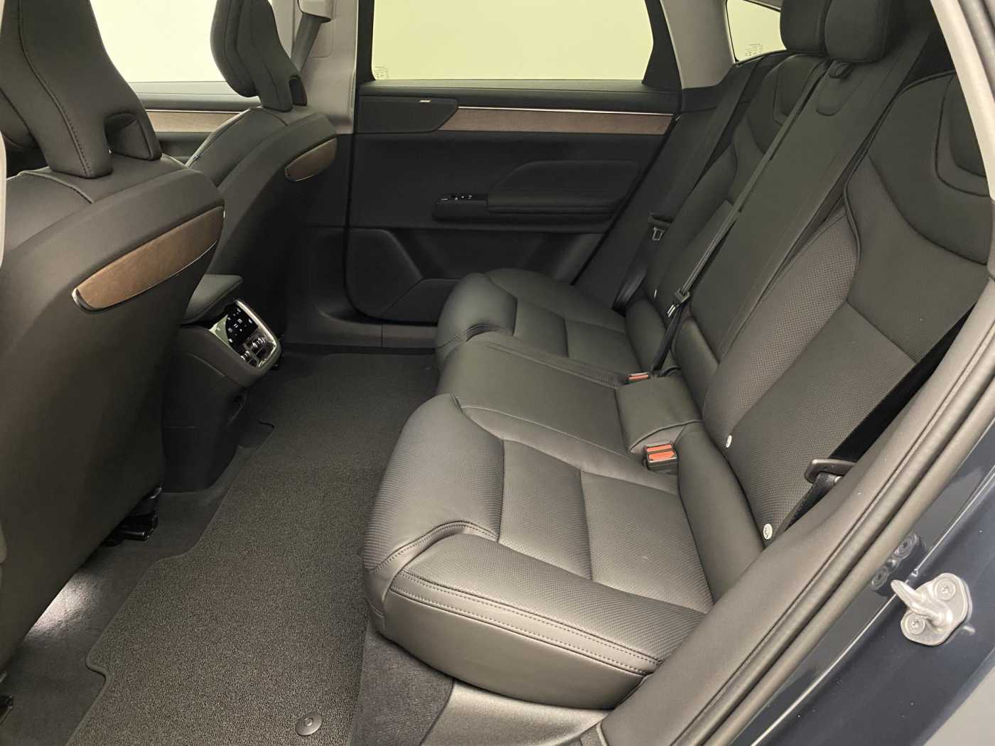 Volvo ES90