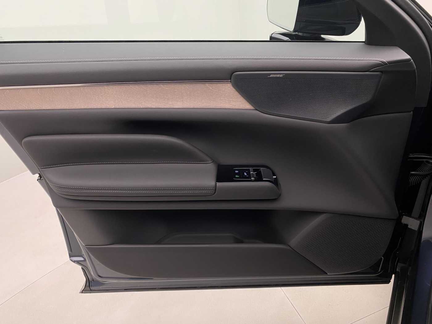 Volvo ES90