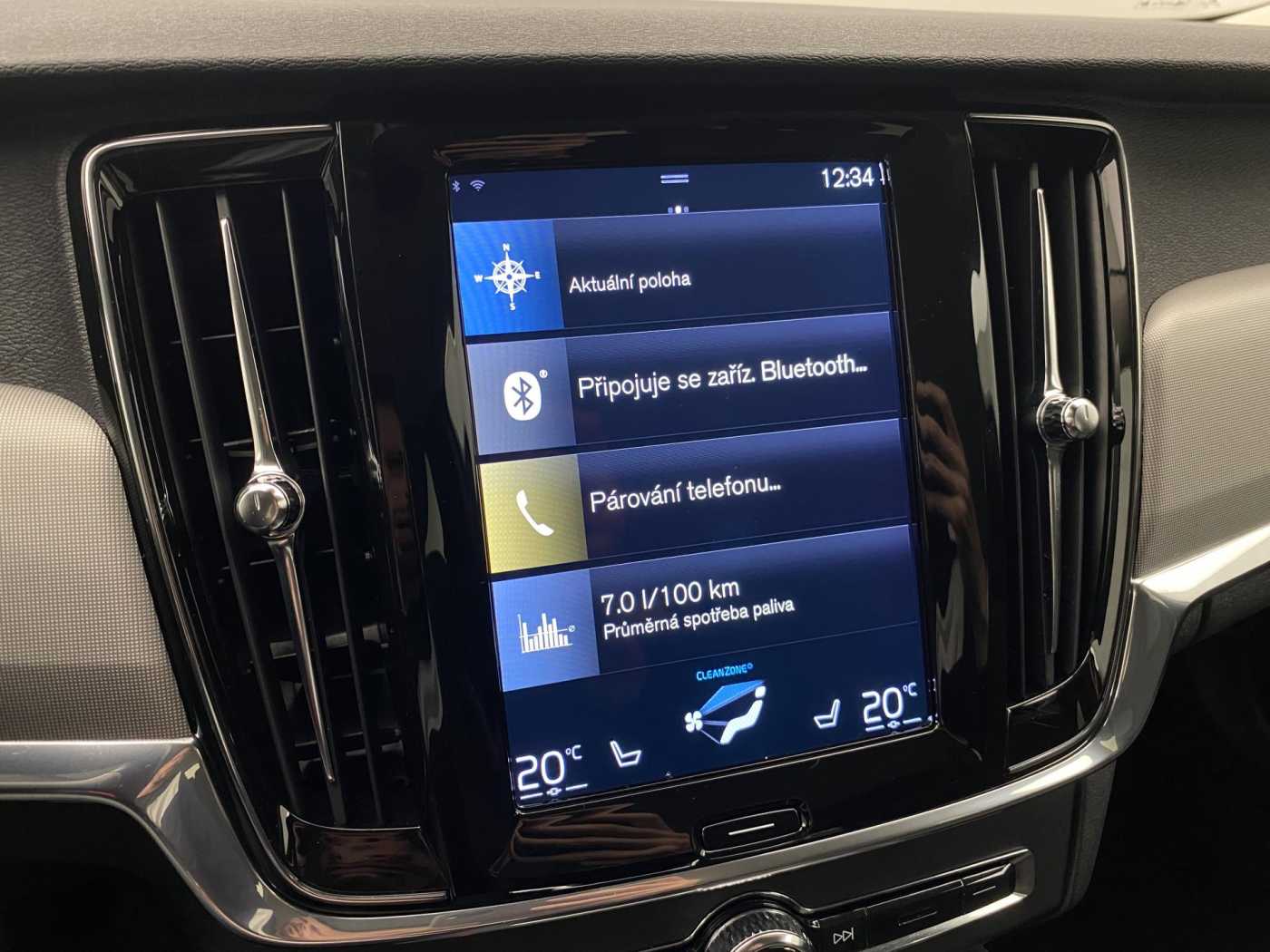 Volvo V90