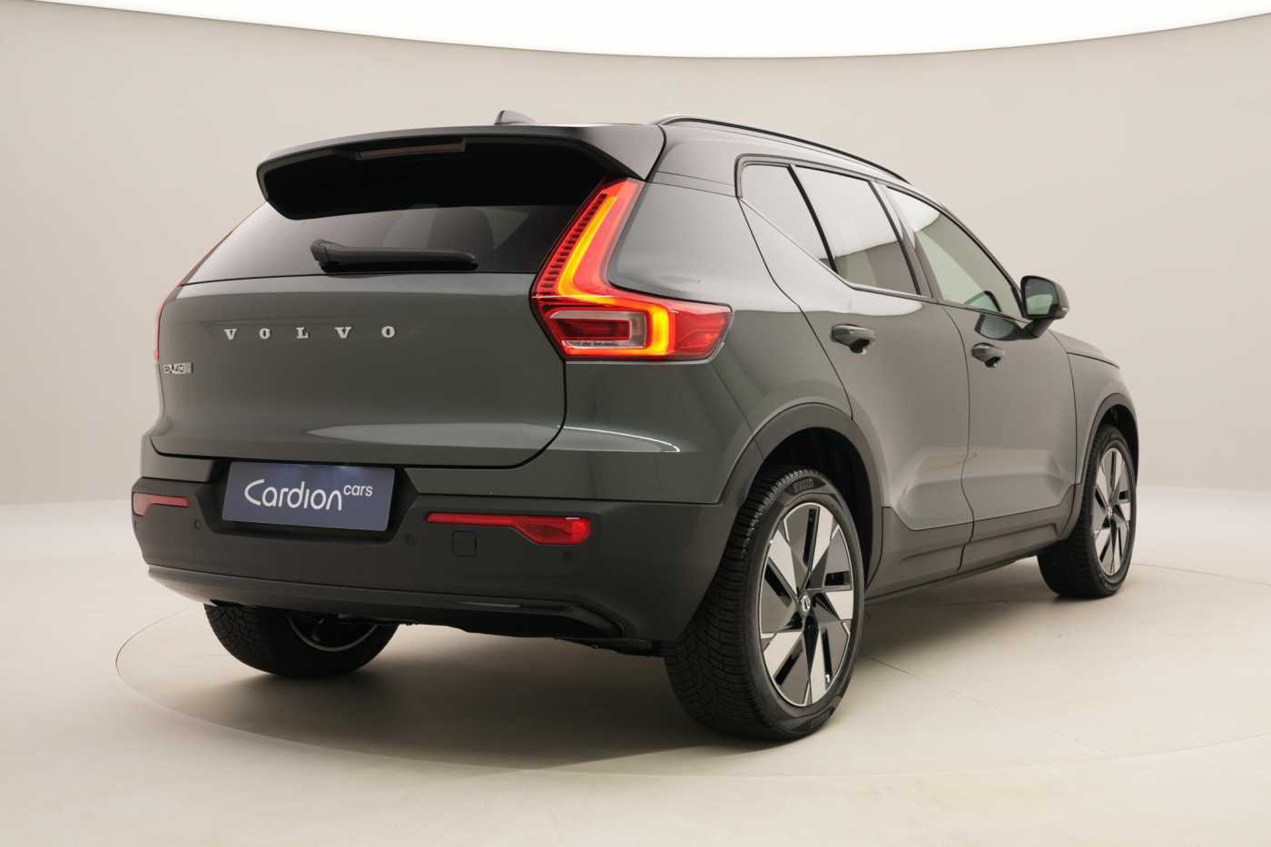Volvo EX40