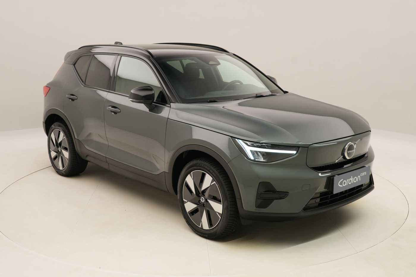Volvo EX40