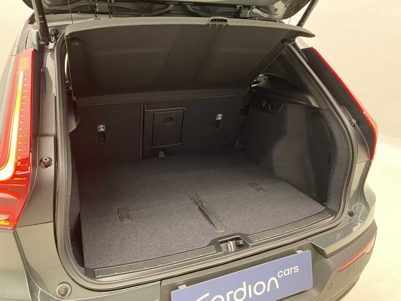 Volvo EX40