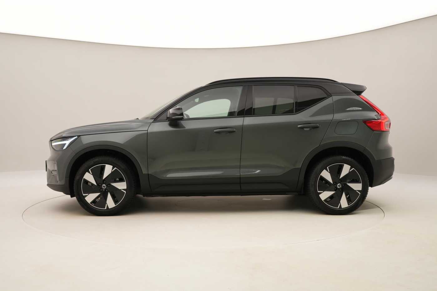 Volvo EX40