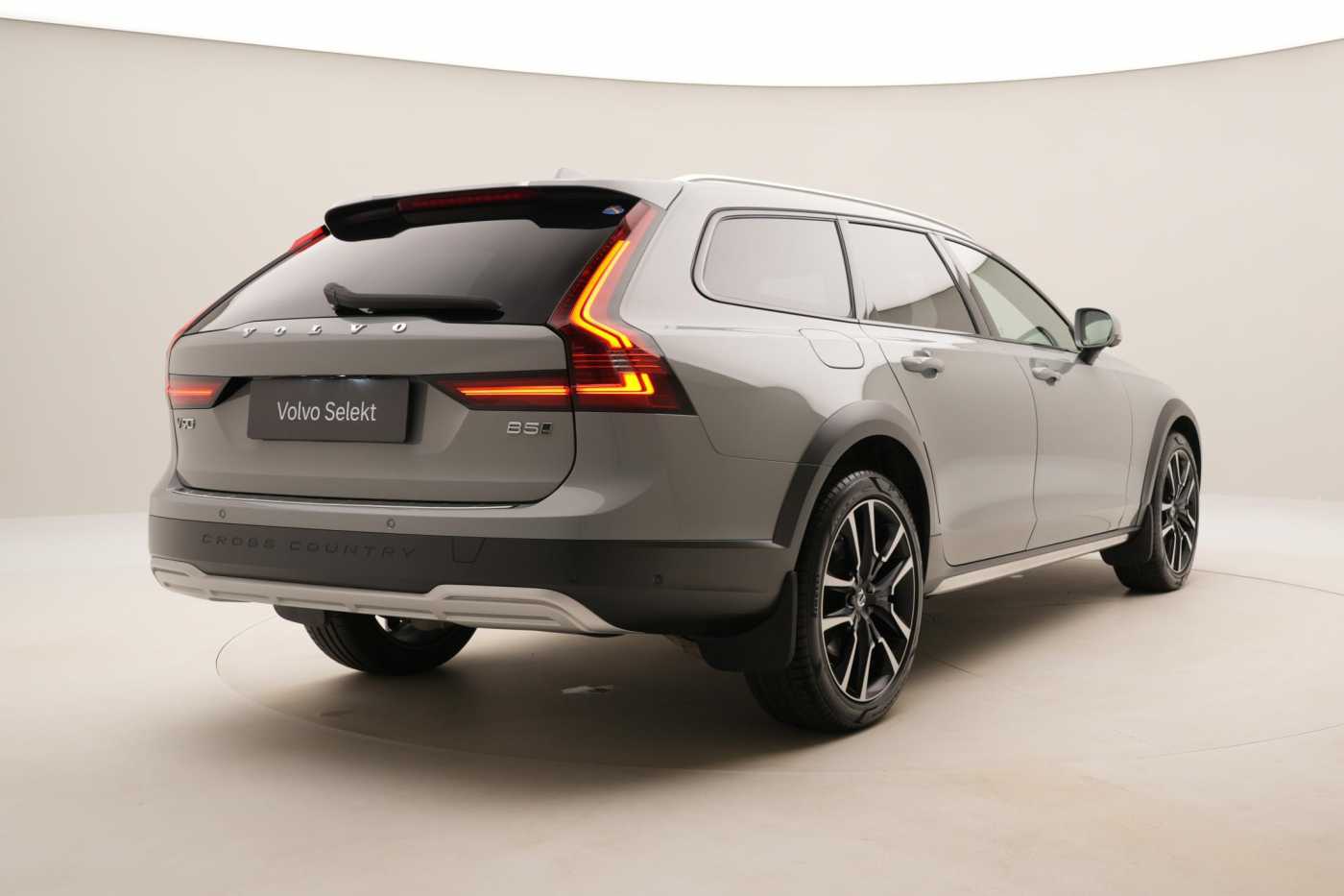 Volvo V90 Cross Country