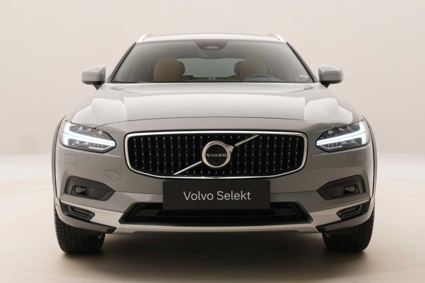 Volvo V90 Cross Country