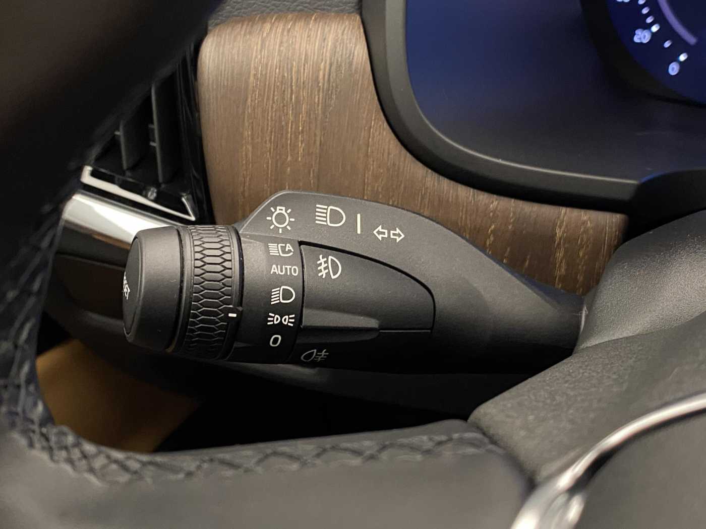 Volvo V90 Cross Country