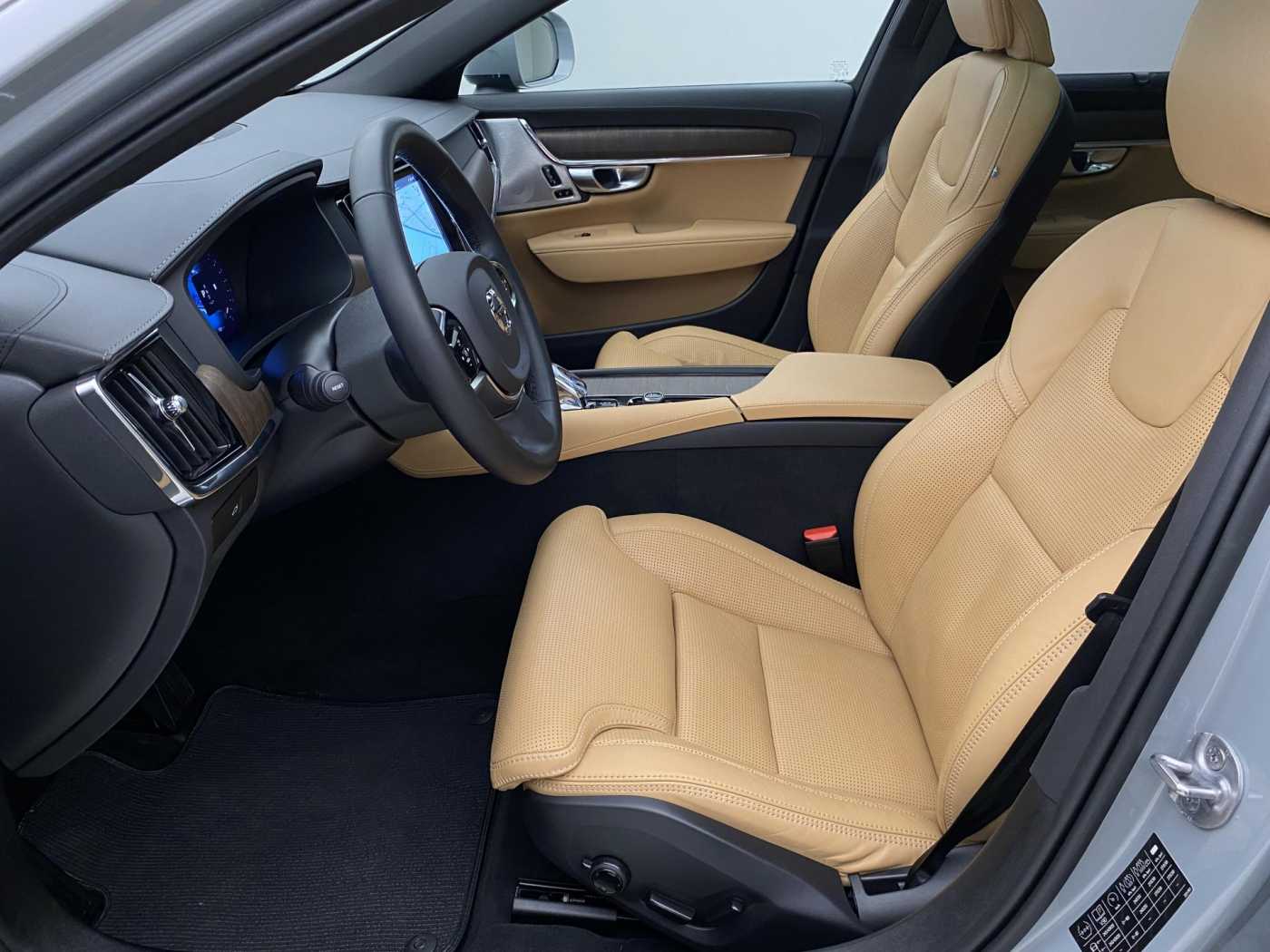 Volvo V90 Cross Country