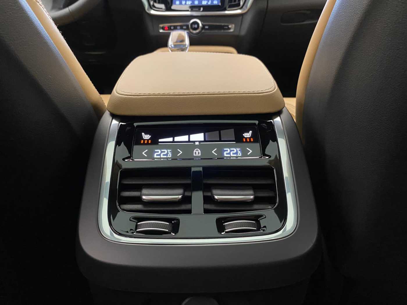 Volvo V90 Cross Country