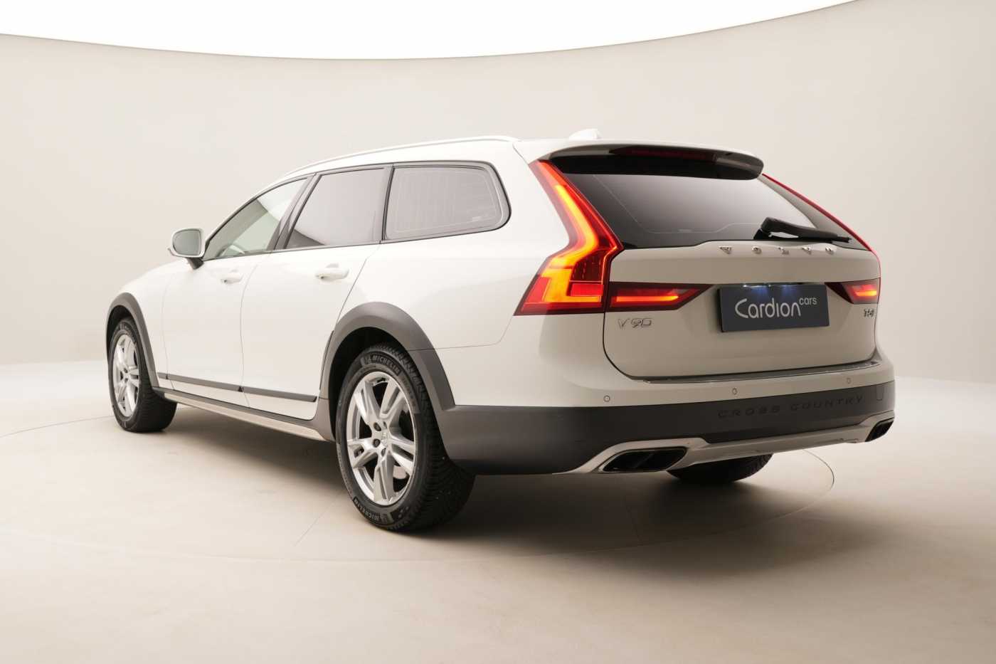 Volvo V90 Cross Country