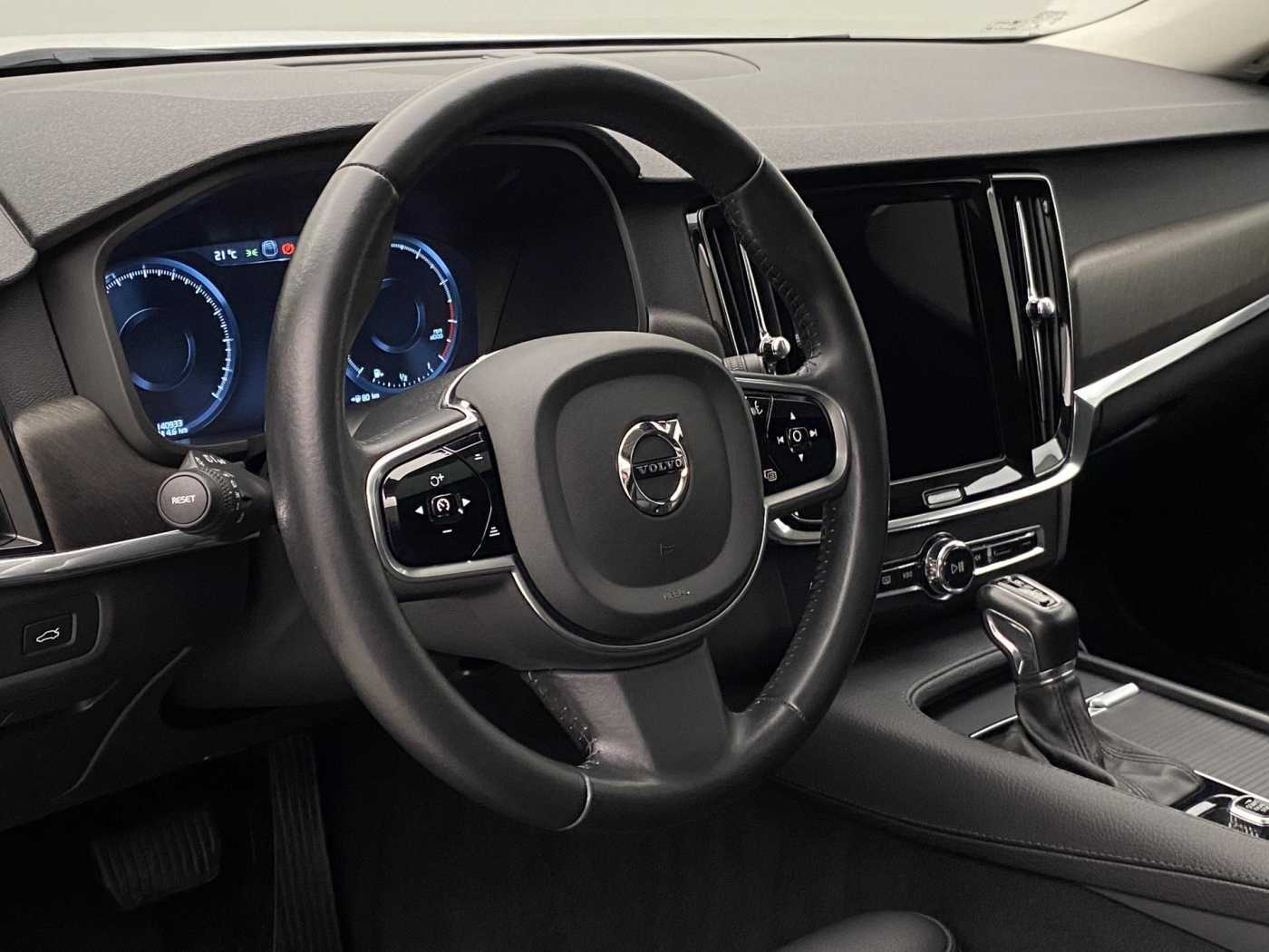 Volvo V90 Cross Country