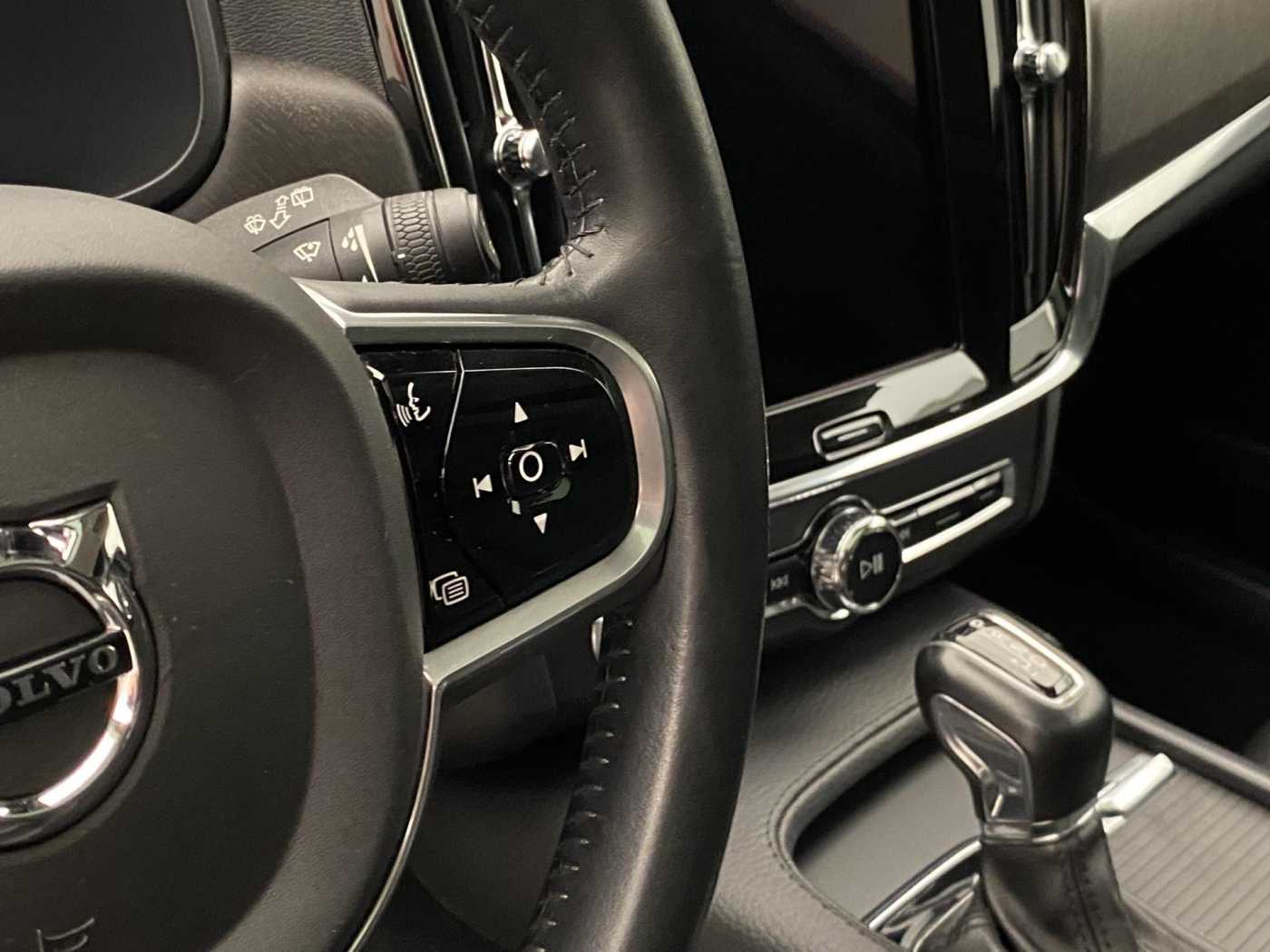 Volvo V90 Cross Country