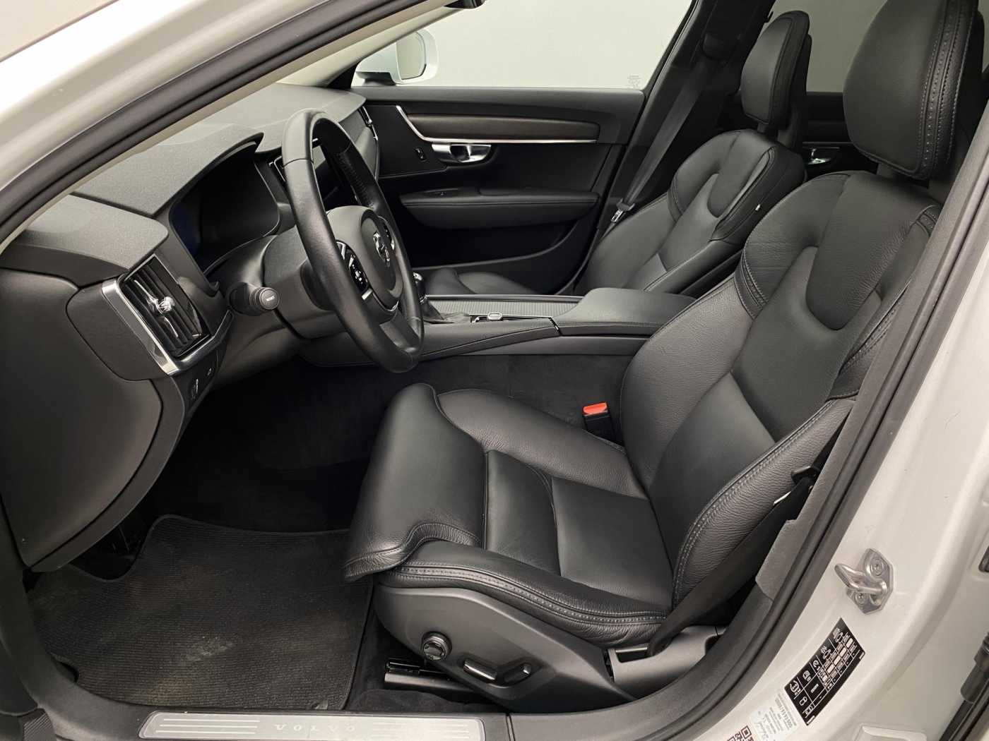 Volvo V90 Cross Country