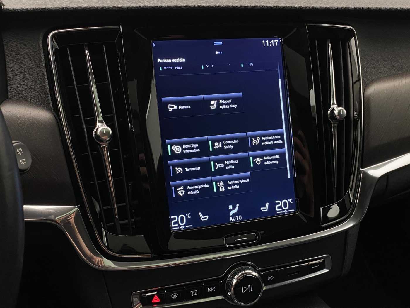 Volvo V90 Cross Country