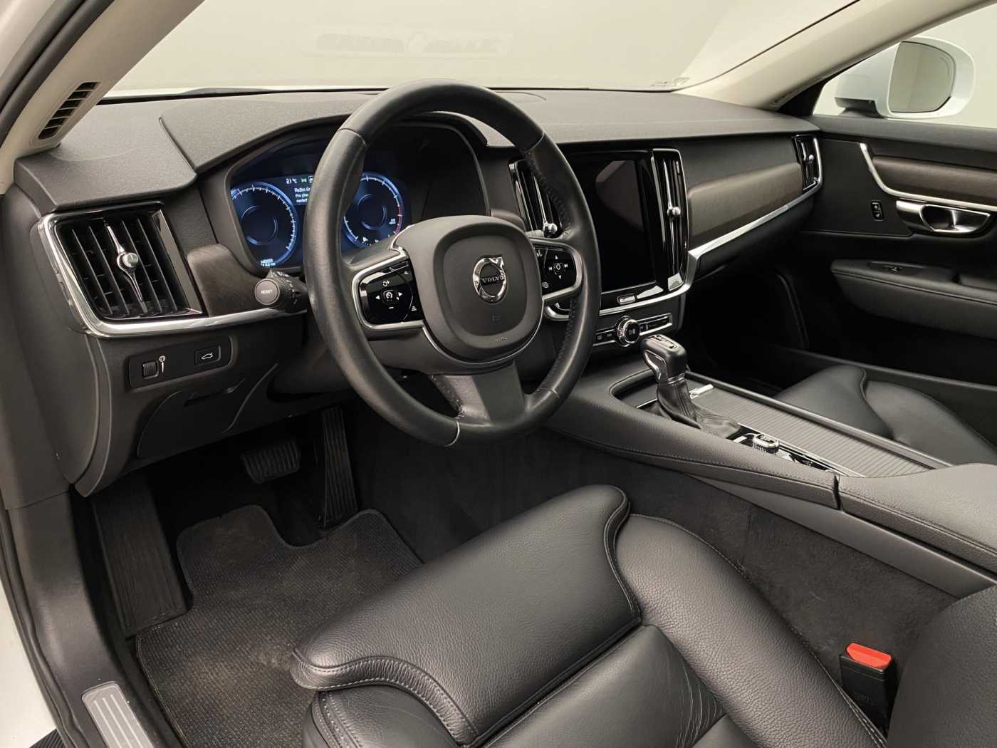 Volvo V90 Cross Country