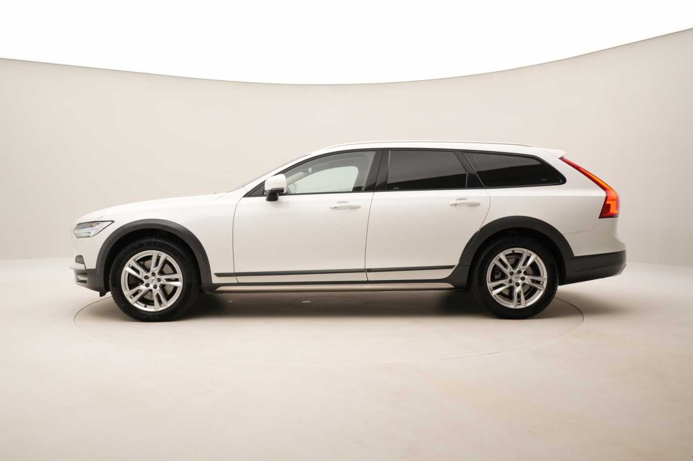 Volvo V90 Cross Country