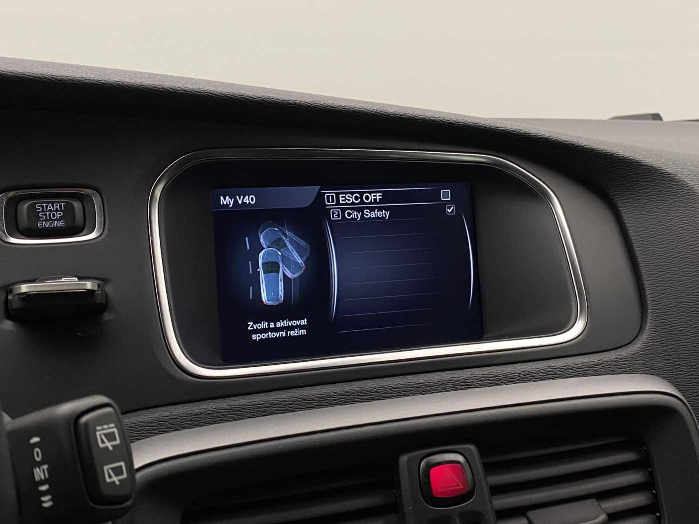 Volvo V40