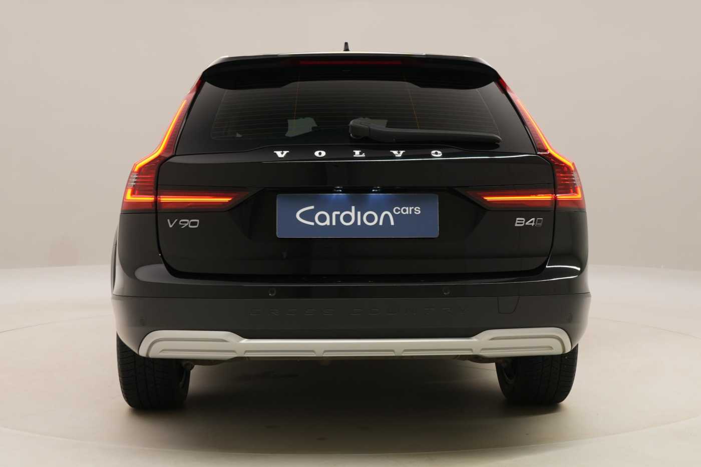 Volvo V90 Cross Country