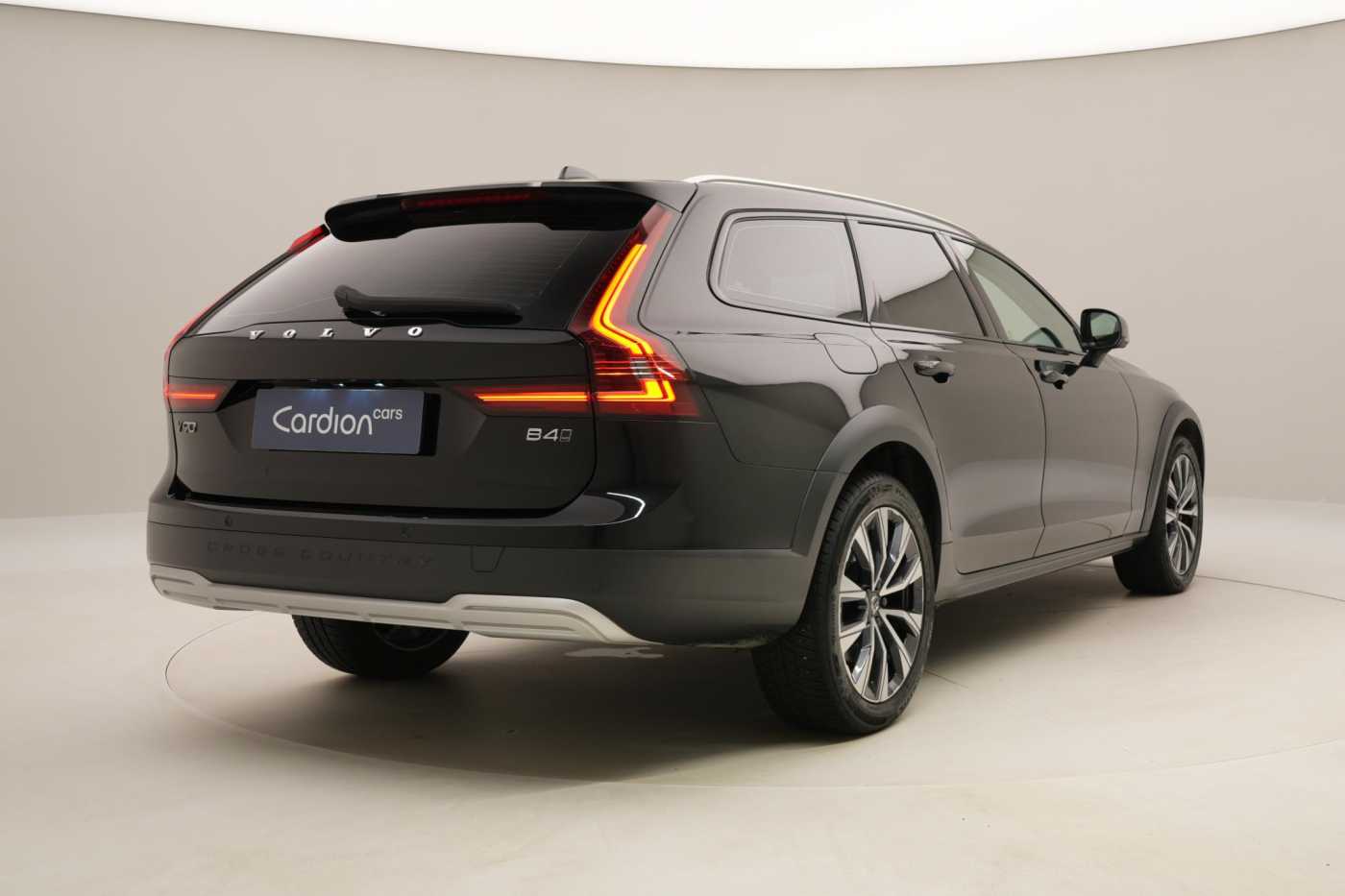 Volvo V90 Cross Country