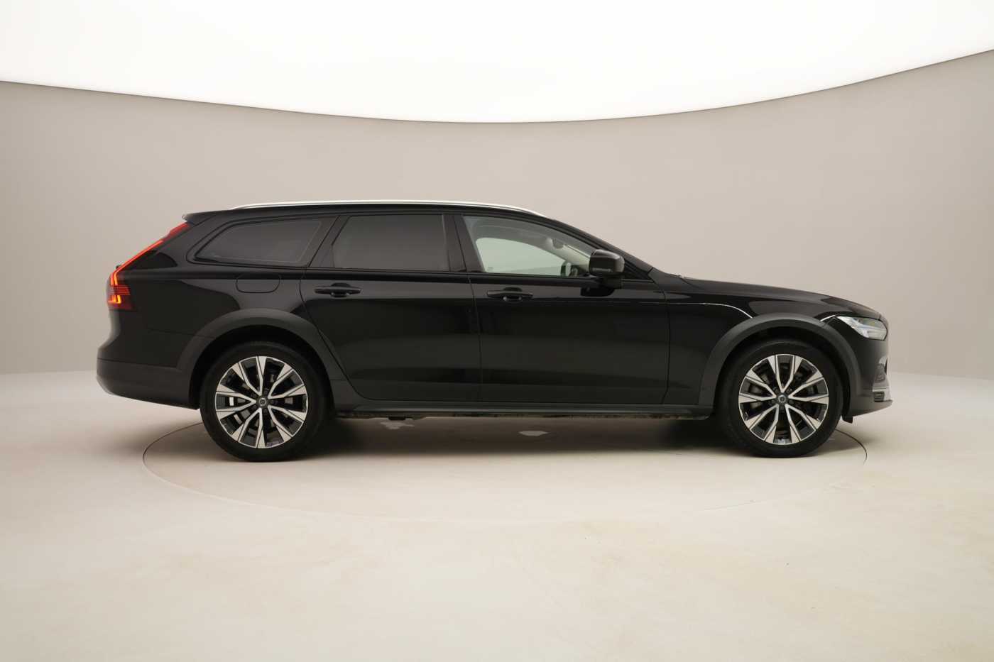 Volvo V90 Cross Country