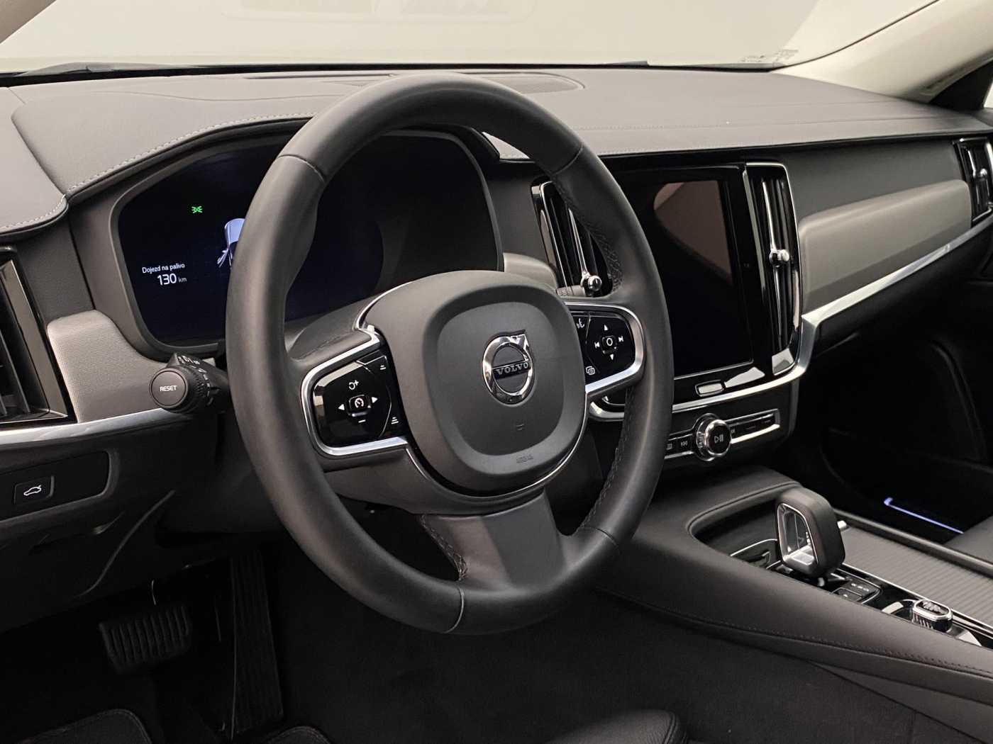 Volvo V90 Cross Country