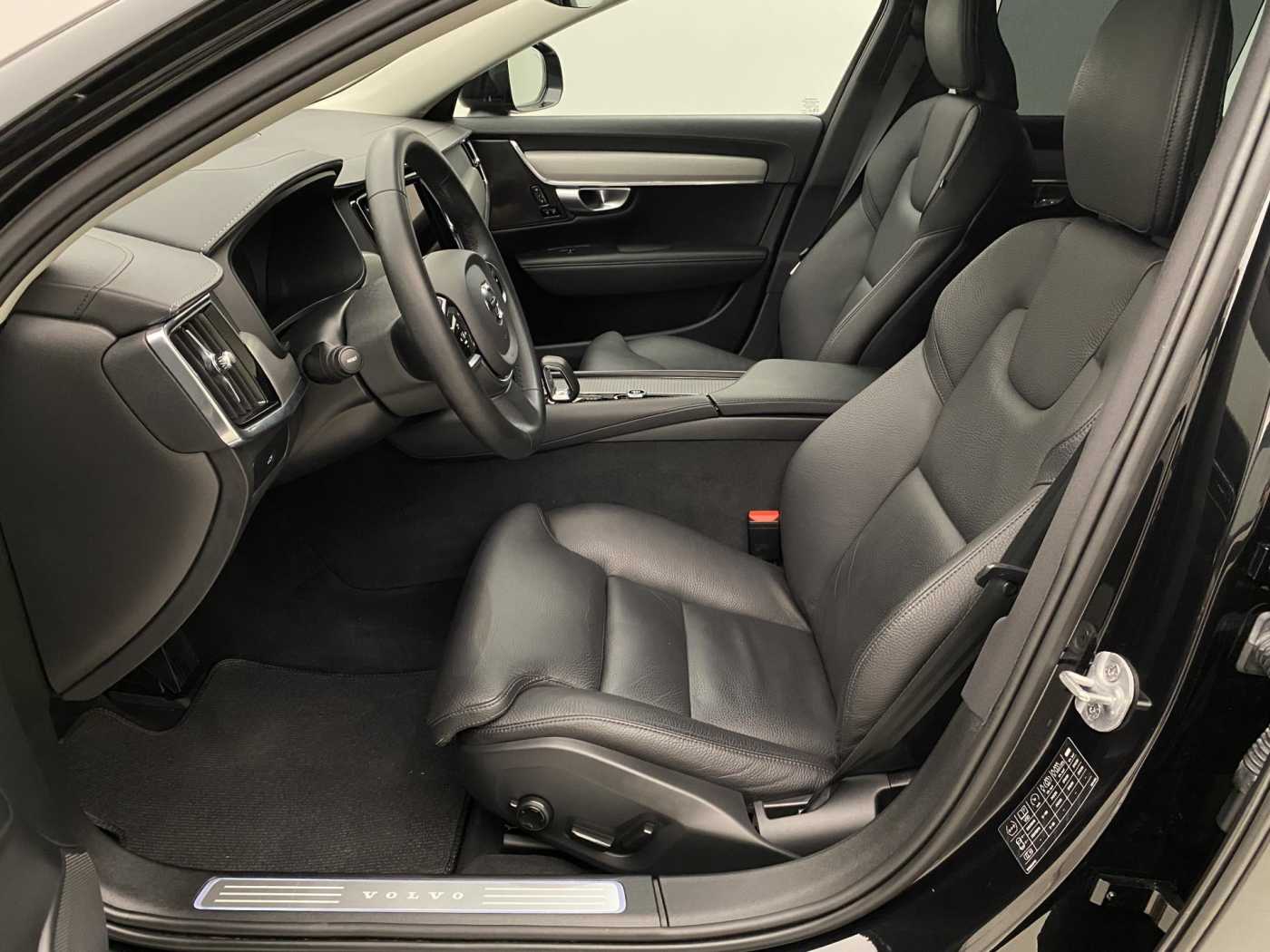 Volvo V90 Cross Country