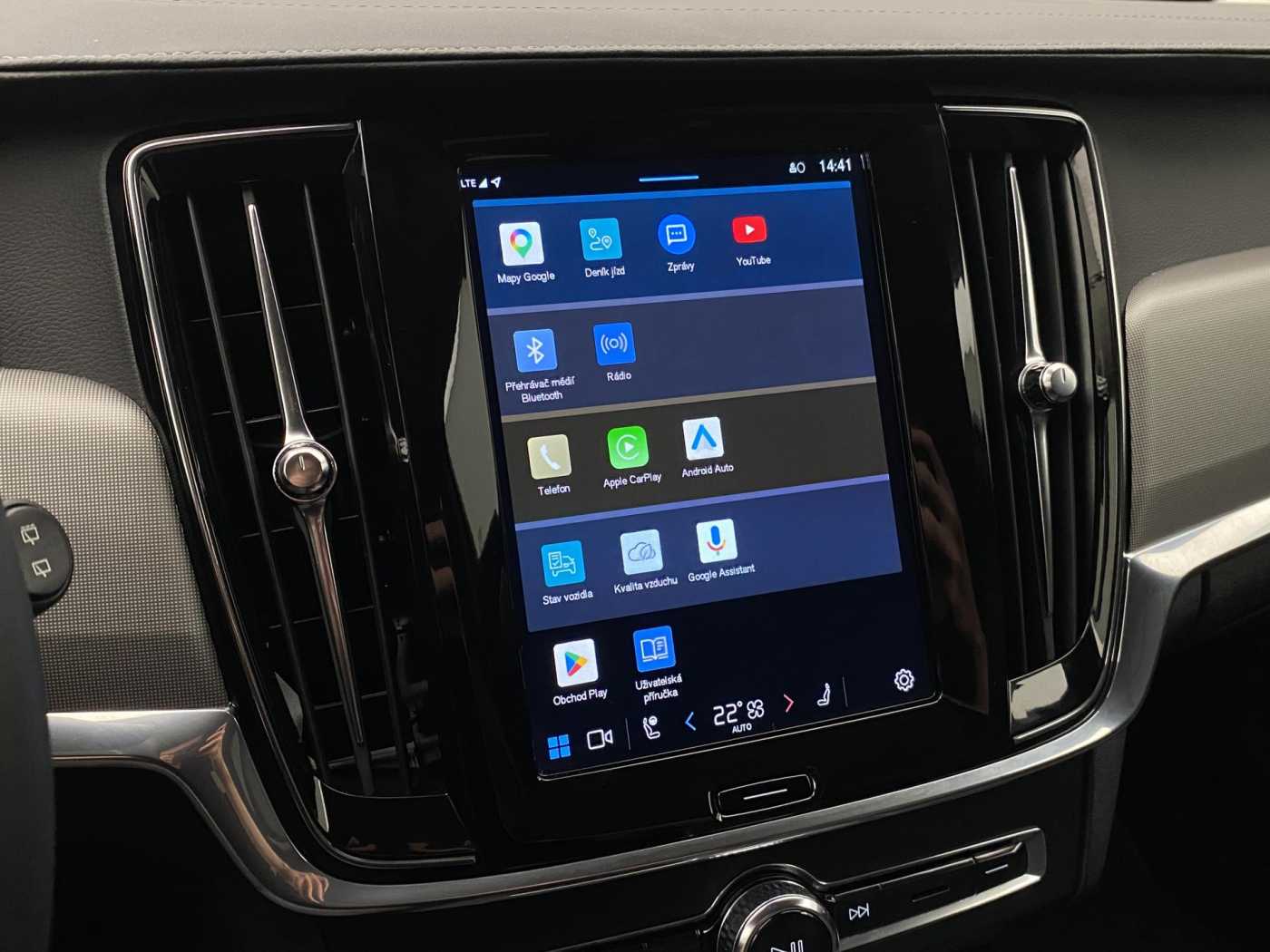 Volvo V90 Cross Country
