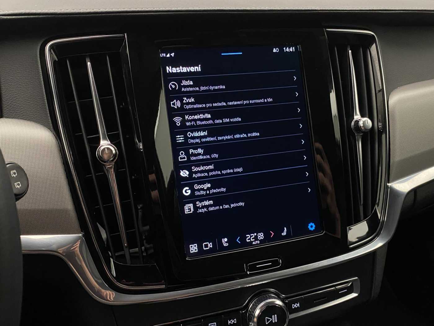 Volvo V90 Cross Country