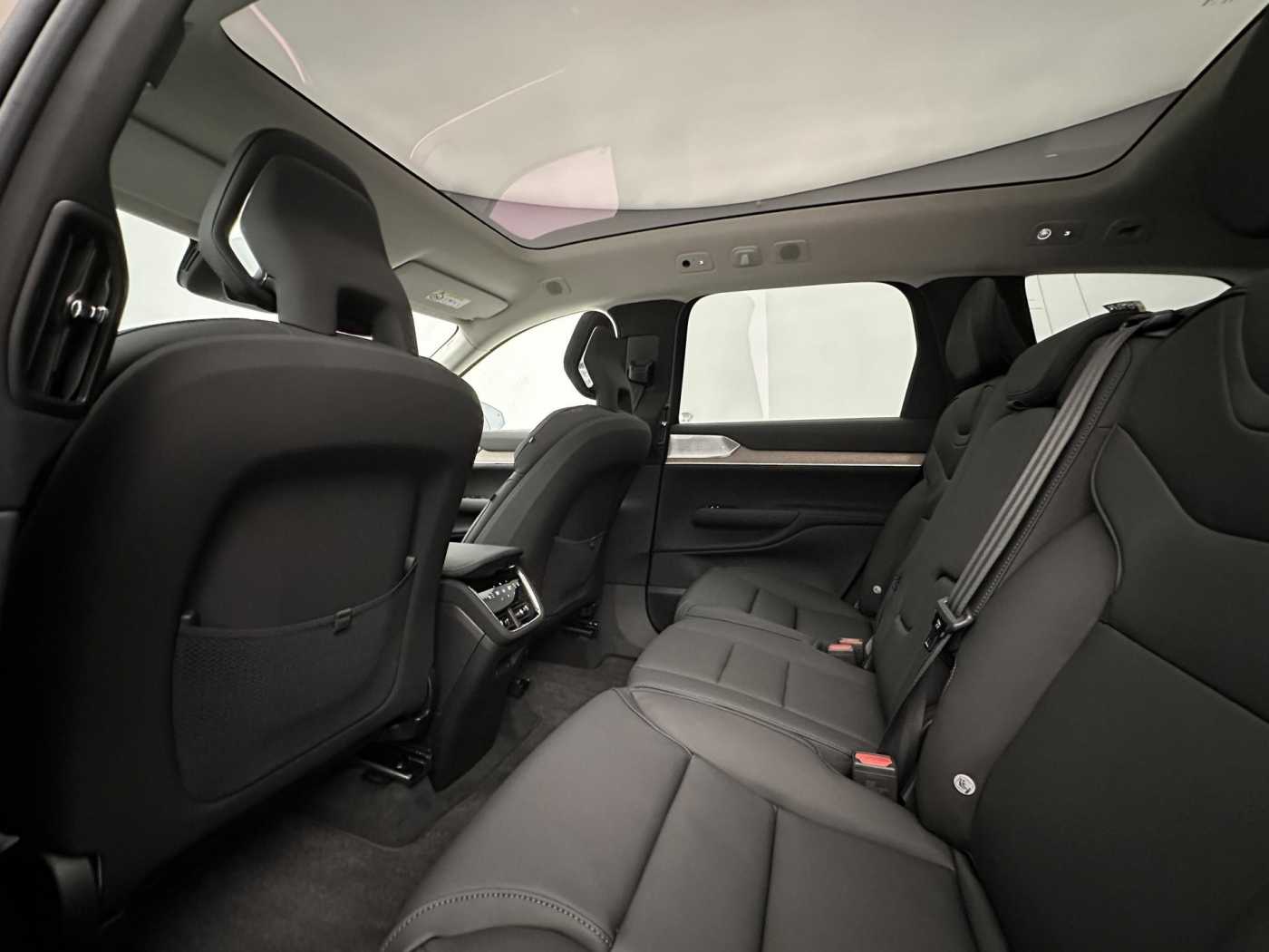 Volvo EX90