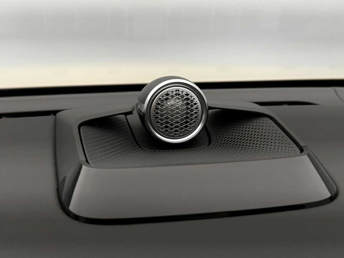 Volvo EX90