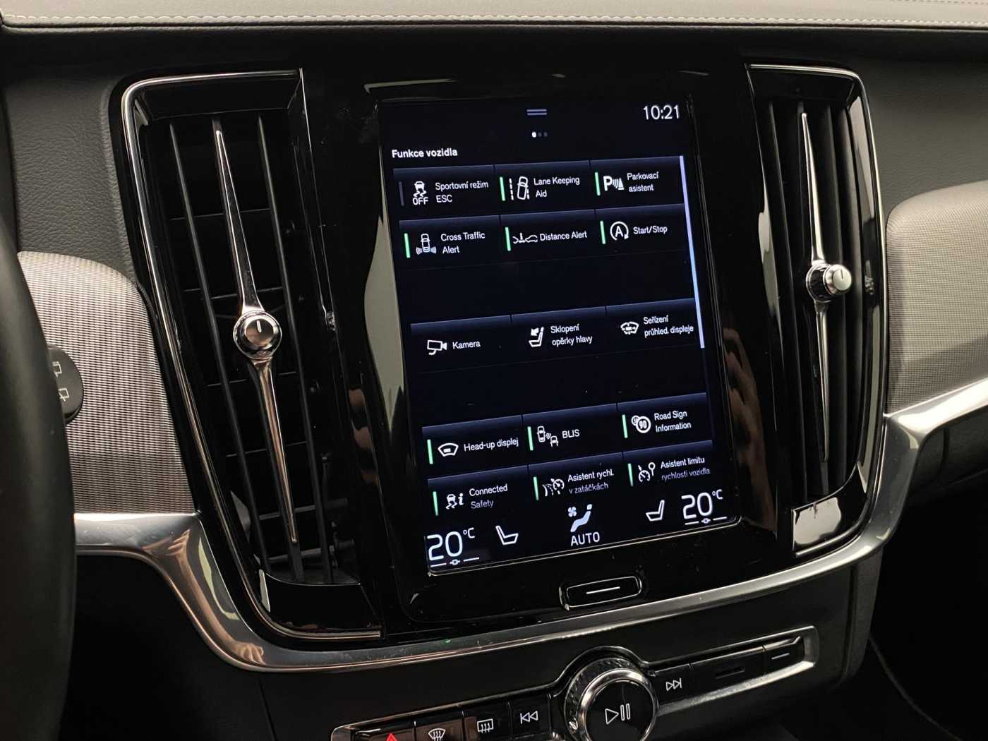 Volvo V90