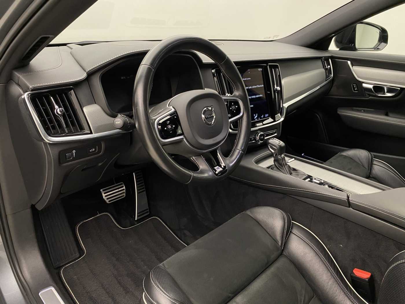 Volvo V90