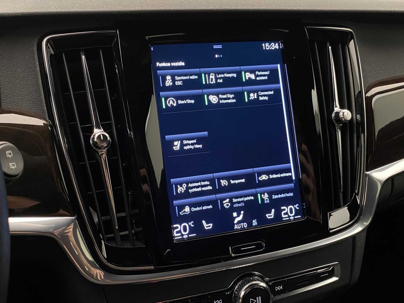 Volvo V90