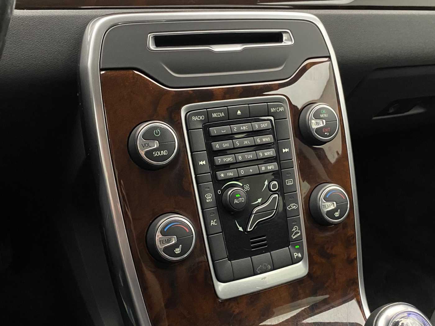 Volvo XC70