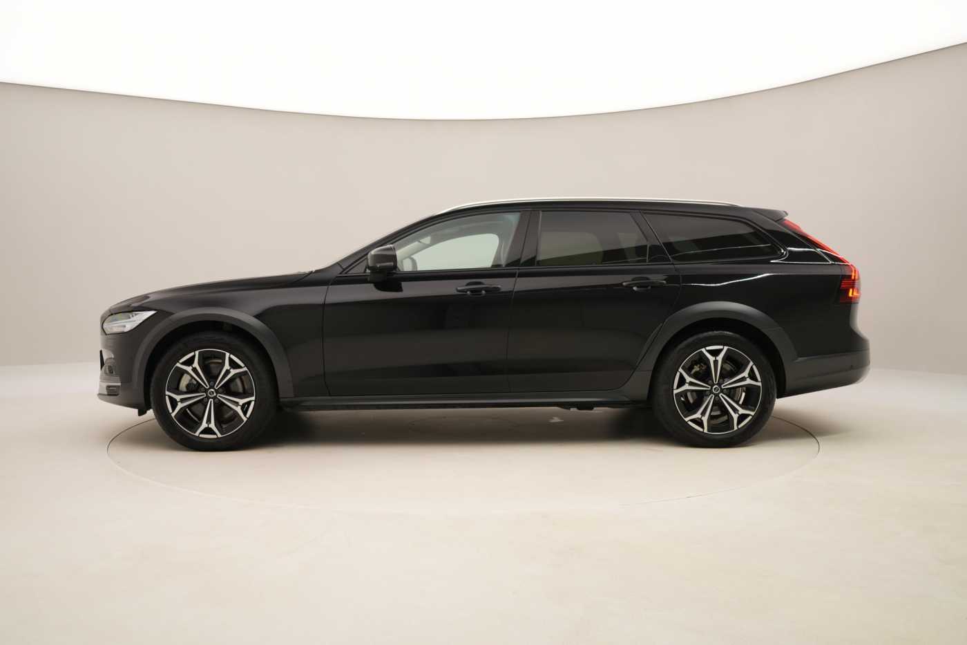 Volvo V90 Cross Country