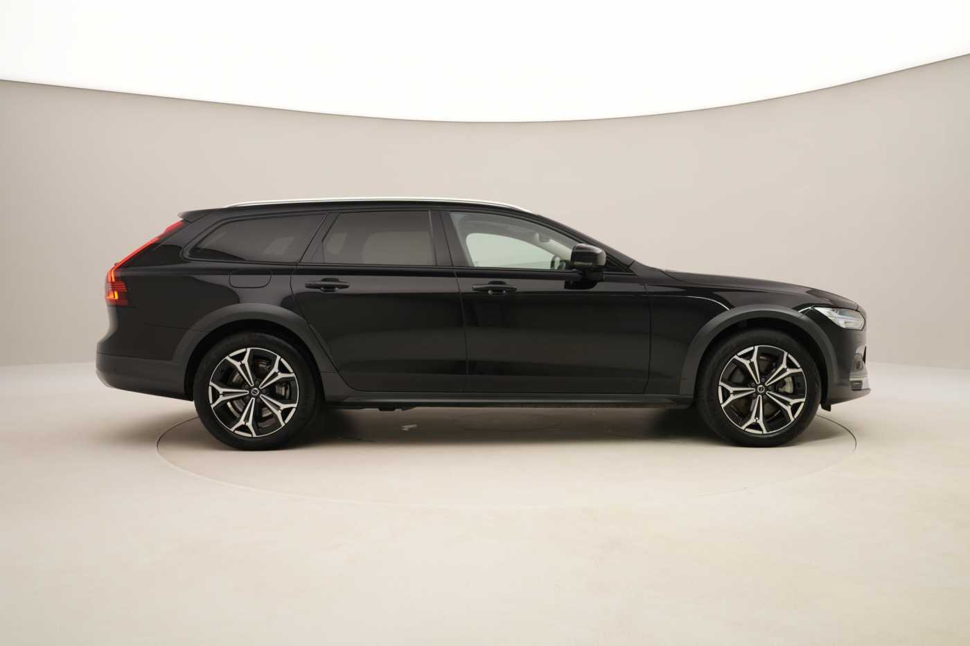 Volvo V90 Cross Country