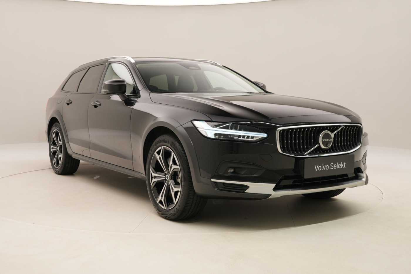 Volvo V90 Cross Country